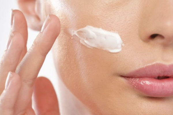 Аллантоин в уходе за чувствительной кожей Аллантоин в уходе за чувствительной кожей